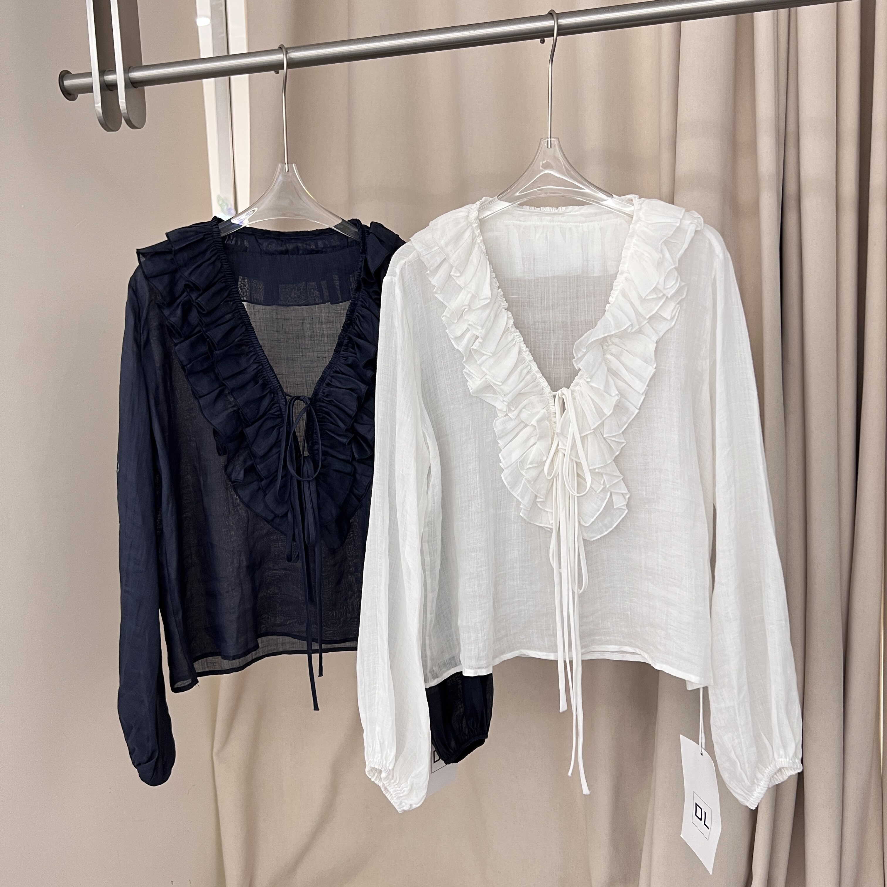 法式白色苎麻花边衬衫女宽松设计感V领小众百搭长袖防晒上衣夏季