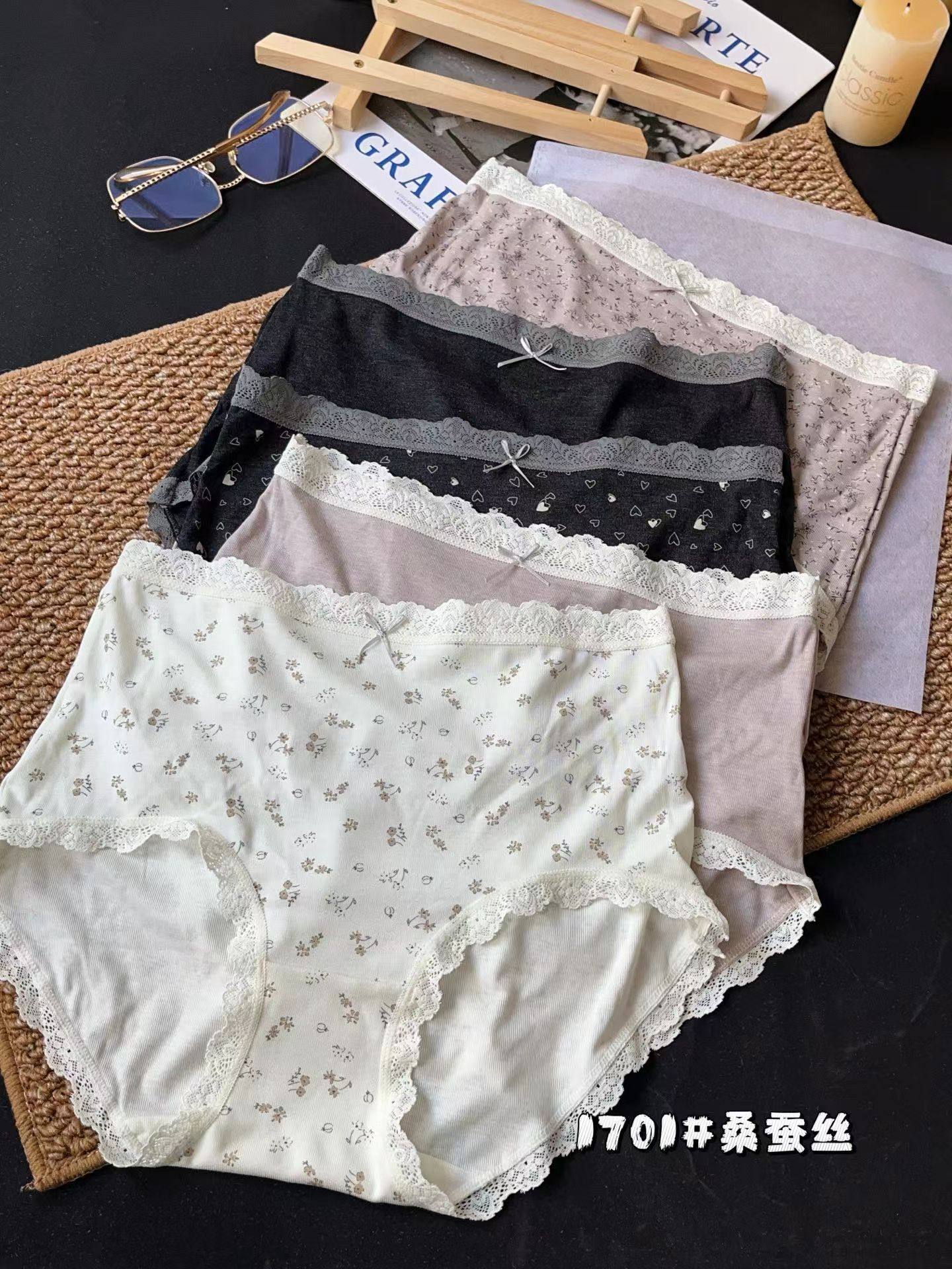 惠芝欣1701洋气桑蚕丝蕾丝边女士碎花内裤5条中腰包臀三角短裤头,女士内衣/男士内衣/家居服,女三角裤,淘宝优惠券,粉丝福利购,淘宝优惠卷