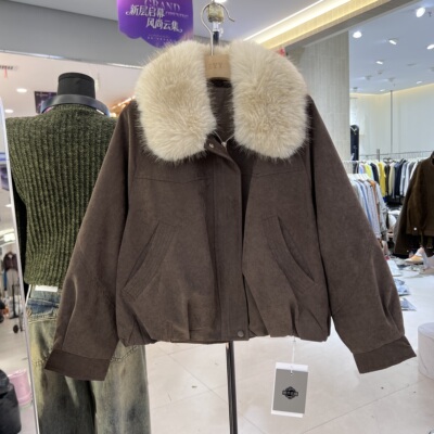可拆卸毛毛领加厚绒保暖环保绒外套女2025冬新款复古气质夹克棉服
