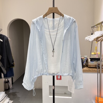 单排扣防晒连帽纯色长袖薄款衬衫上衣+内搭吊带背心两件套女+项链