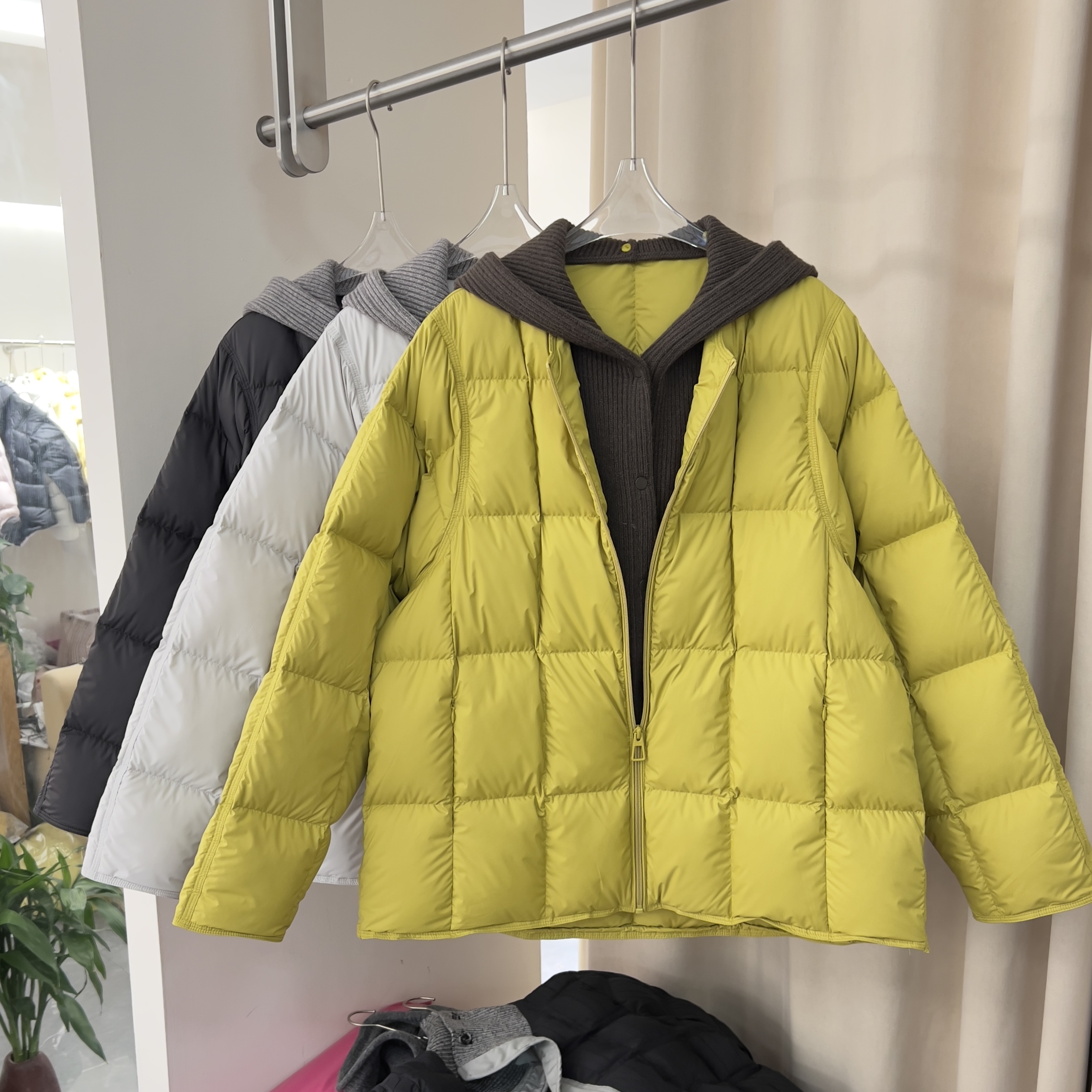 云朵泡芙羽绒服女中长款2025冬新款90白鸭绒连帽加厚韩版面包3232