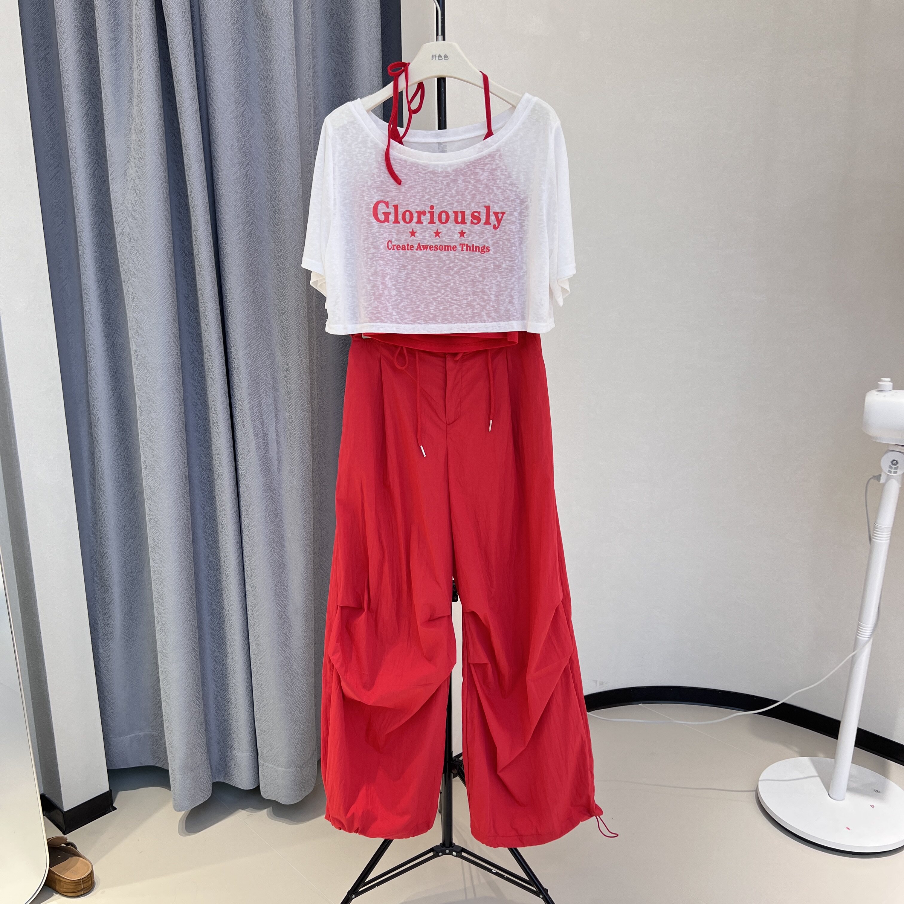 韩系女夏装2026新款挂脖吊带+短袖防晒上衣+高腰阔腿裤休闲三件套