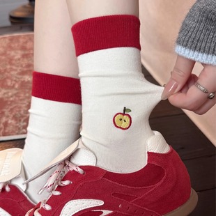 秋冬拼色卡通小苹果棉质ins风学院风可爱红色长筒堆堆袜中筒袜女