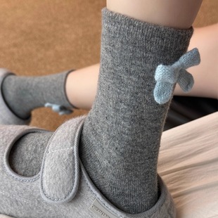 慵懒少女氛围 蝴蝶结羊毛袜子女中筒袜秋冬保暖ins系纯色堆堆袜女