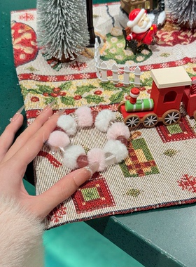 白红水晶毛绒手串圣诞节手串女古风款百搭冬季爆款平衡桃花水晶