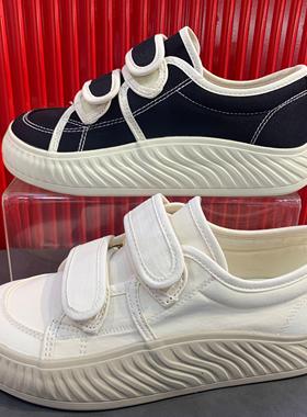 人本帆布鞋2024年秋时尚女鞋魔术贴一脚蹬舒适透气养脚厚底33072