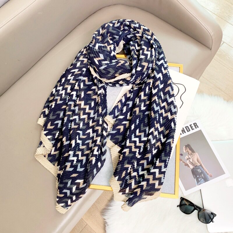 新款韩版时尚简约蓝色条纹印花防晒披肩棉麻手感百搭网红装饰围巾