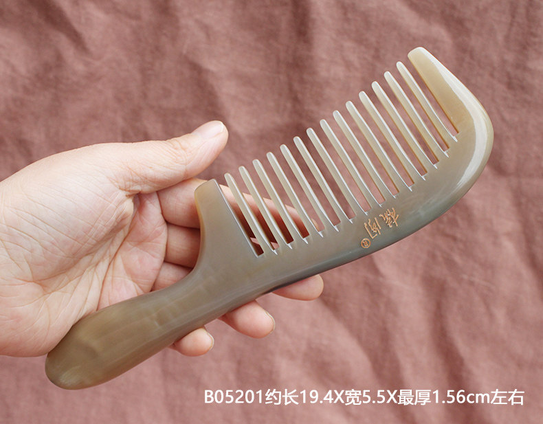 一物一图正品天然白牛角梳子B052宽齿老料大齿卷发按摩梳生日礼物在类目 家庭/个人清洁工具, 个人洗护清洁用具, 梳子/便携用镜, 梳子/化妆梳/按摩梳中 - 来自Buy2taobao.com提供专业的淘宝代购服务