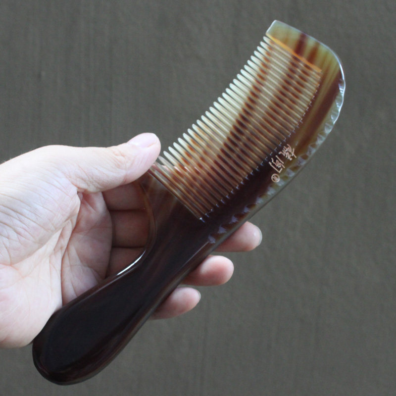 梳阁天然正品正宗牛角梳子女士专用长发家用白牦牛角梳按摩M085在类目 家庭/个人清洁工具, 个人洗护清洁用具, 梳子/便携用镜, 梳子/化妆梳/按摩梳中 - 来自Buy2taobao.com提供专业的淘宝代购服务