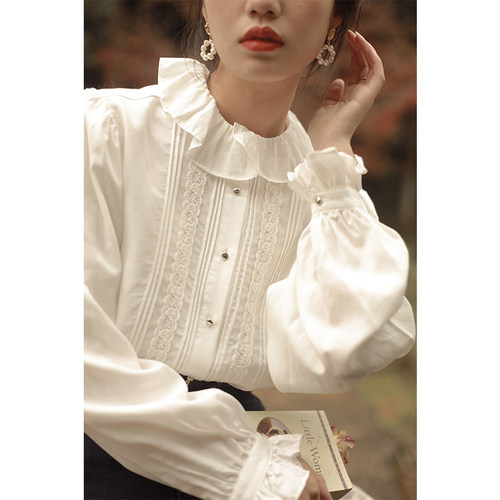 荷叶边娃娃领白色复古长袖衬衫