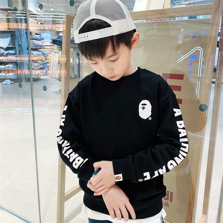 日系潮牌儿童圆领加绒打底上衣黑色字母男童休闲卫衣中大童套头衫