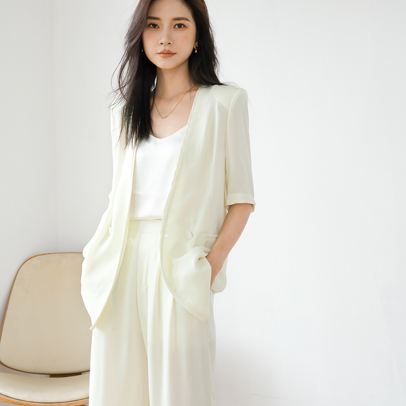 黛安西娅2024春夏西装外套两件套