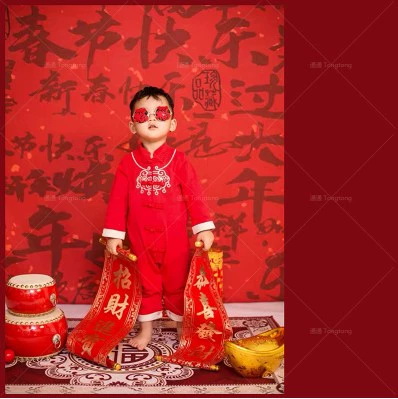 Детская новогодняя тема, фотостудия, реквизит для фотосъемки, Праздник Весны, праздничные украшения, древний костюм в китайском стиле, пара Интернет, красный фотофон