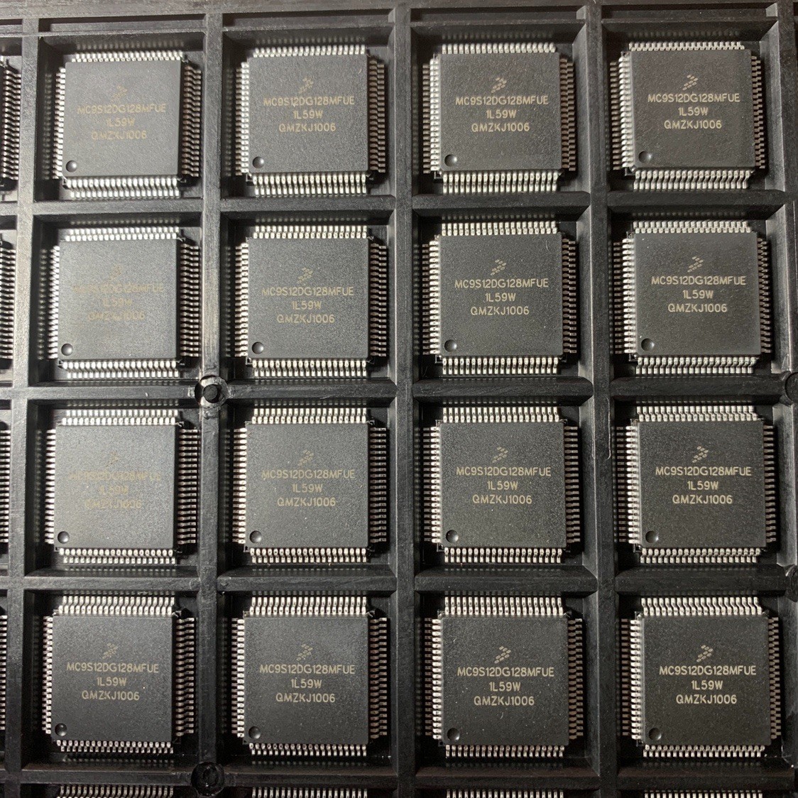 MC9S12DG128MFUE MC9S12DG128 进口正品 QFP-64 单片机 包上机
