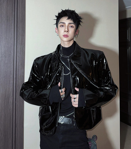 杨一帆潮牌拉链潮立领宽松皮衣