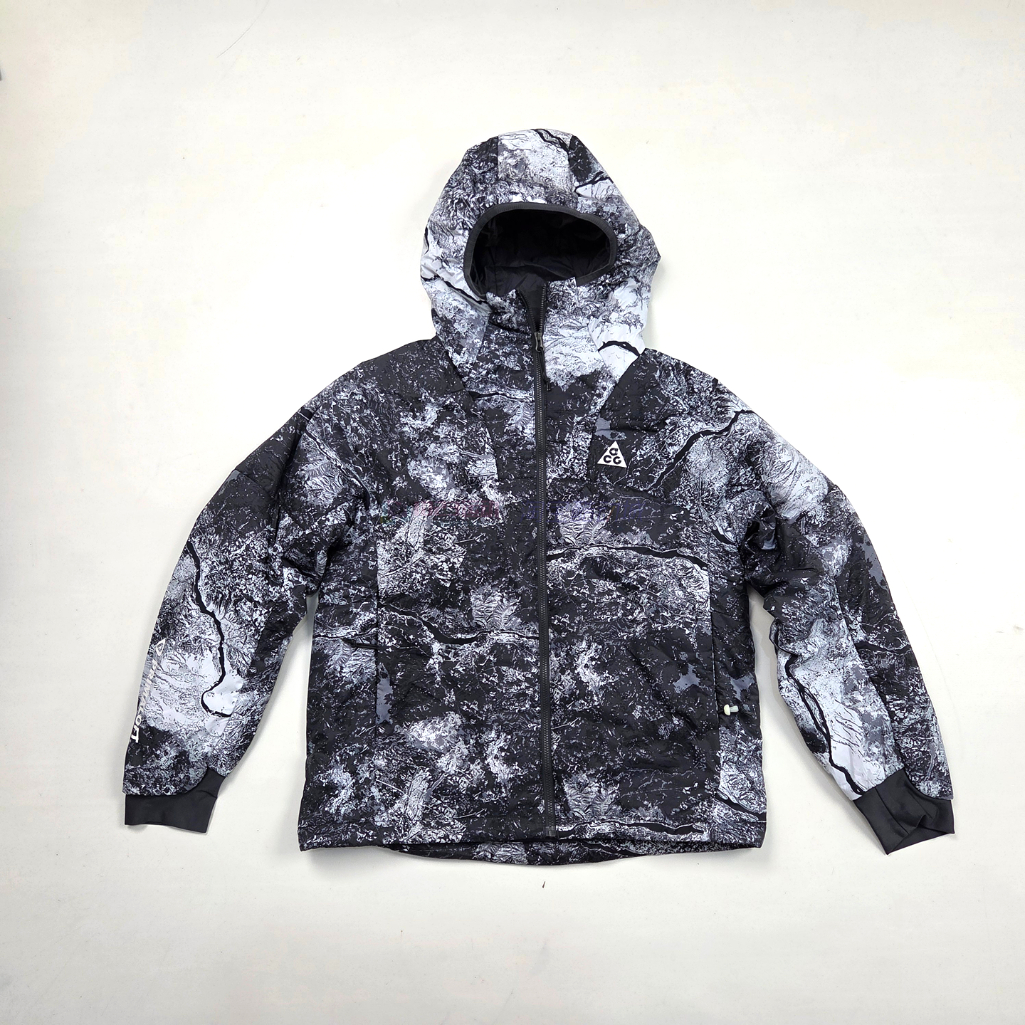 Nike女P棉轻薄梭织连帽运动棉服