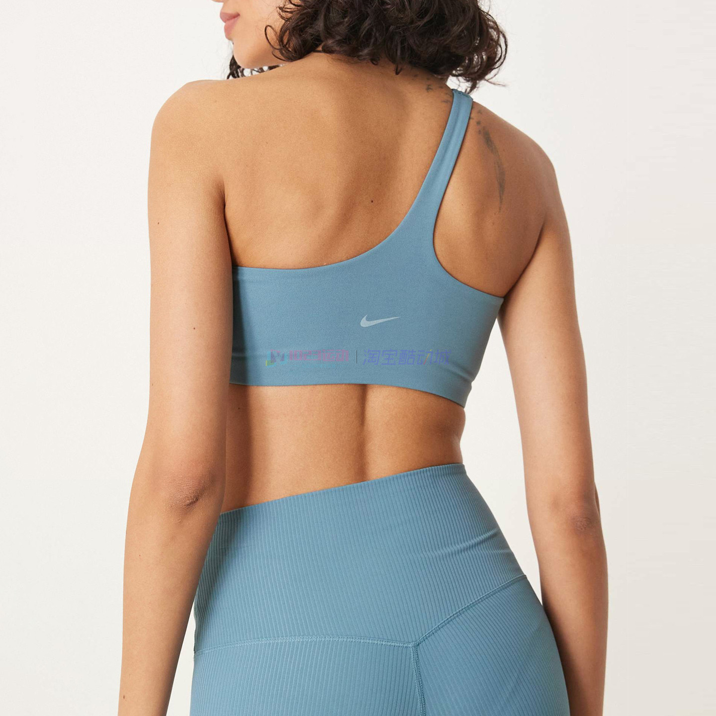 酷动城 Nike Asymmetrical女子设计感单肩瑜伽健身运动内衣HQ9183