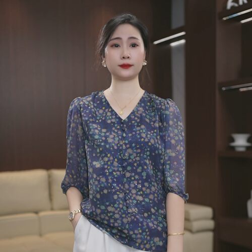 V领碎花上衣女七分袖宽松高级感K百搭减龄气质衬衫夏季新款4443