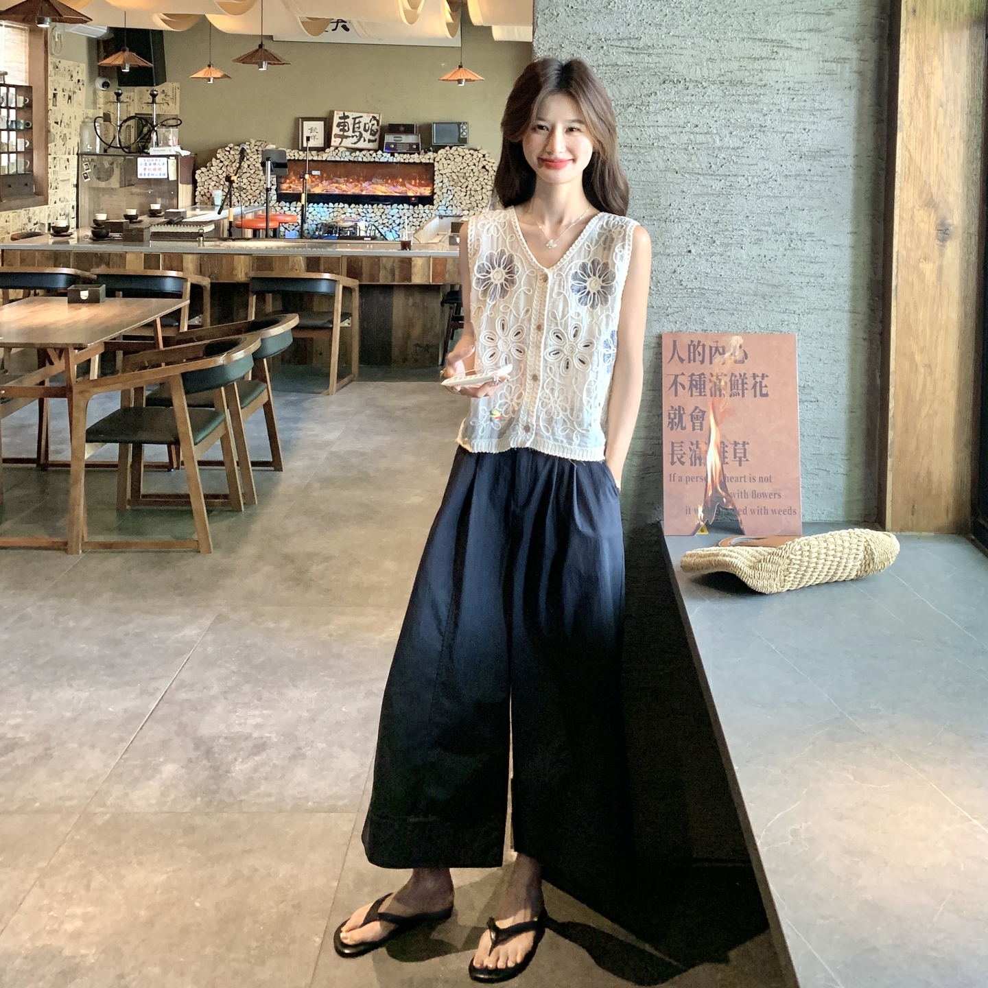 夏季新款女装时尚套装白色无袖背心+高腰阔腿裤两件套