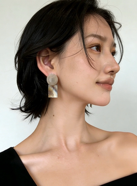 Atelier Koa 日本天然贝壳加圆形醋酸滴胶日常通勤耳环