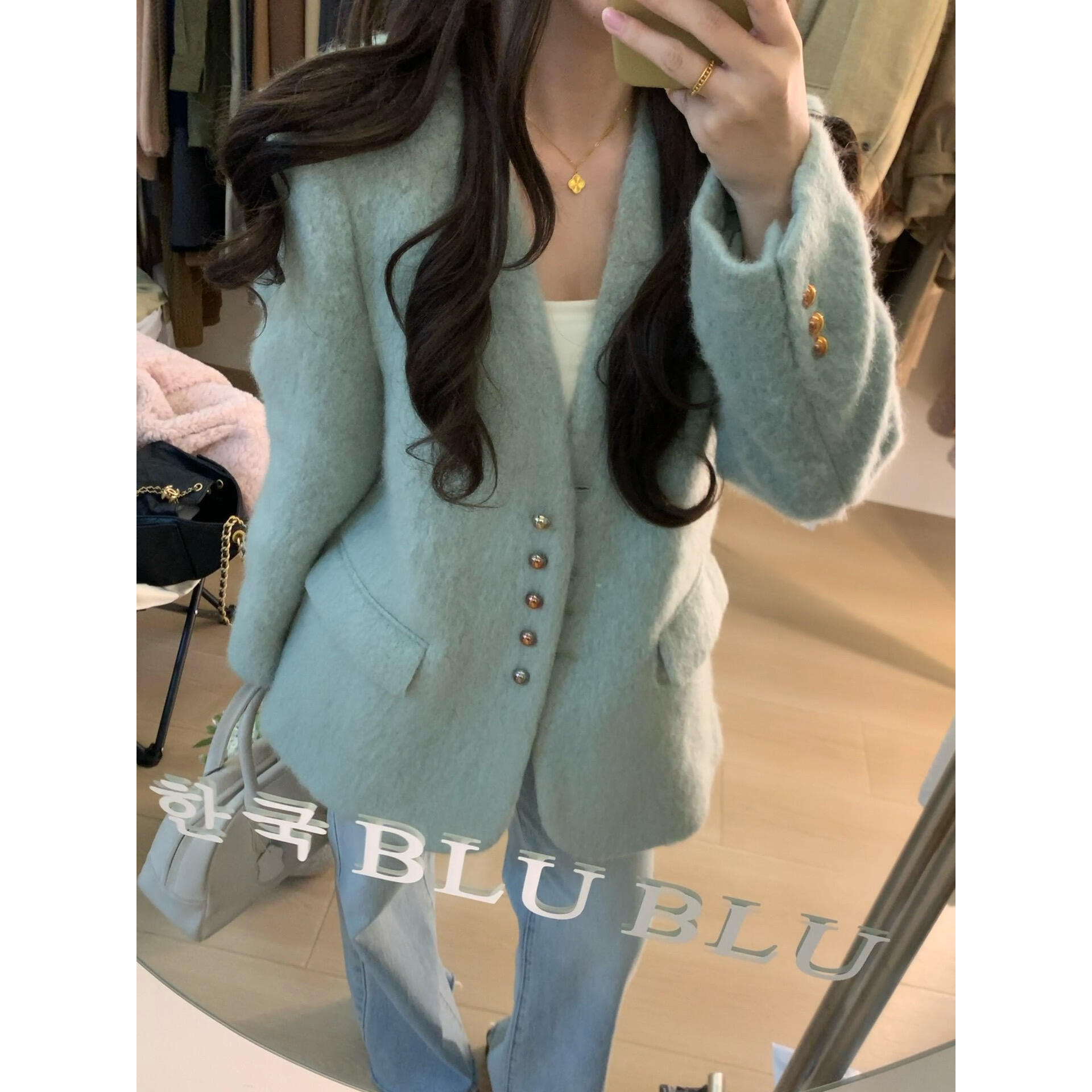 高级感V领毛呢短外套女韩版宽松秋冬温柔软糯气质上衣小香风气质