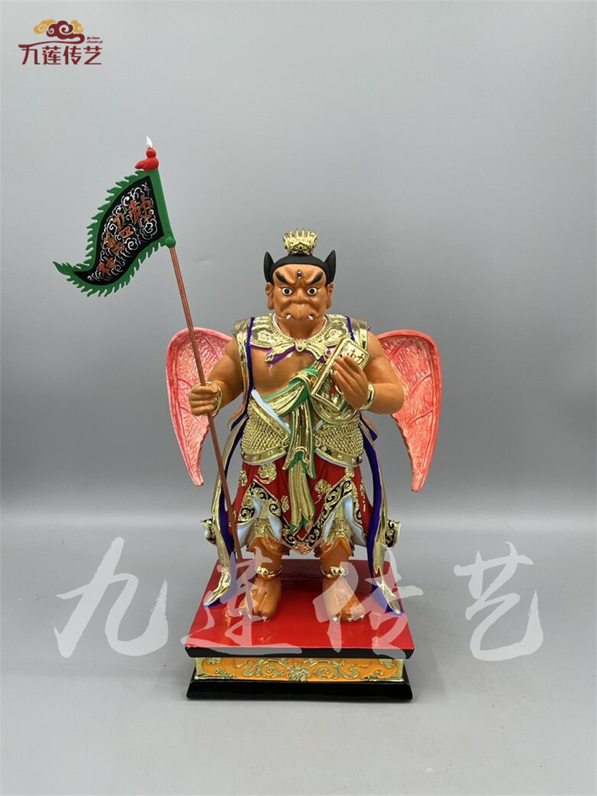 古典漆线雕香樟木手工飞捷张天君