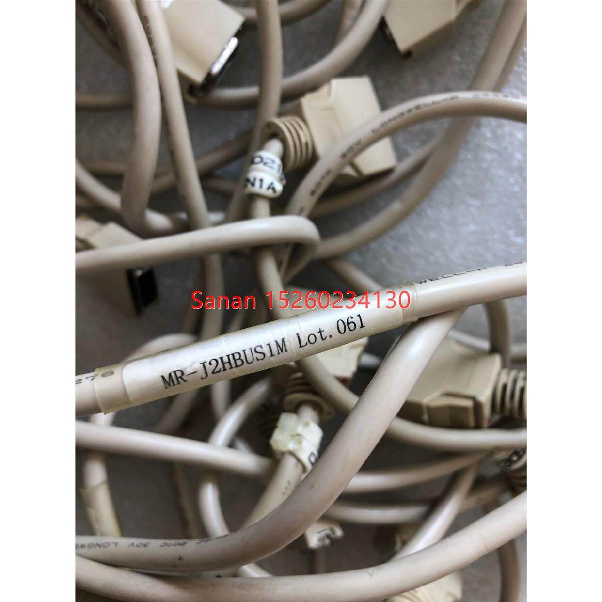 议价驱动器连接线MR-J2HBUS1M L0t机，