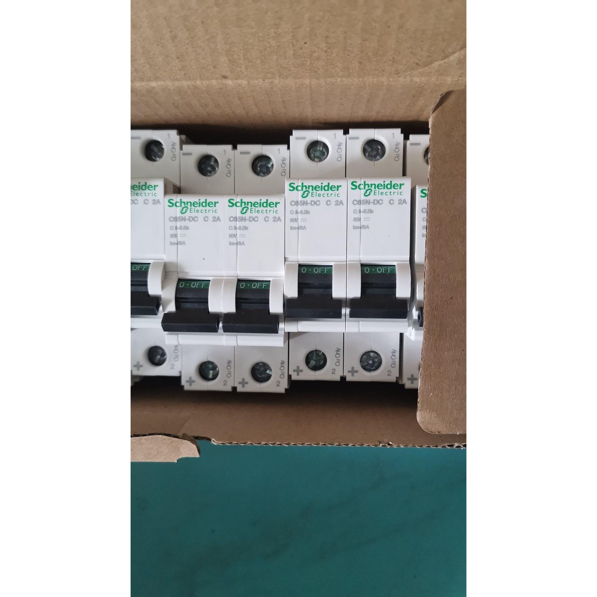 议价iC65N DC 1P C 2A A9N18102微型断路器