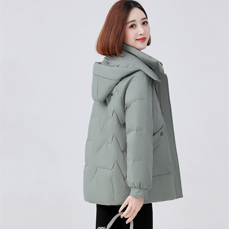 波斯顿鹅绒服女款宽松短款波士顿官方旗舰店妈妈装羽绒服脱帽立领