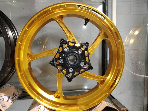 雅马哈xmax300改装锻造合金轮毂MFZ 尺寸前轮3.5x15后轮4.0x14