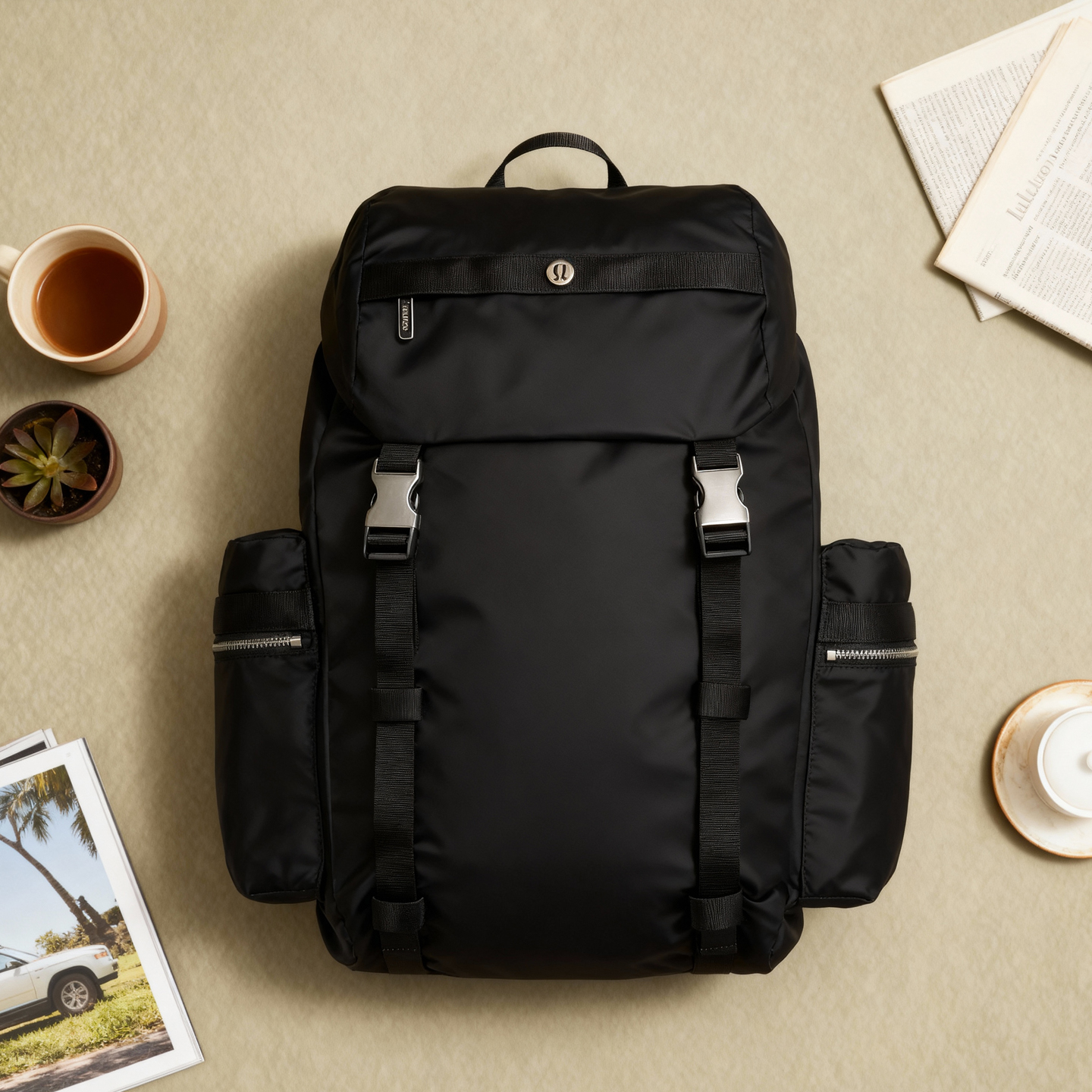 露露乐蒙Lululemon  25L休闲旅行户外登山男女双肩背包  LU9AS8S