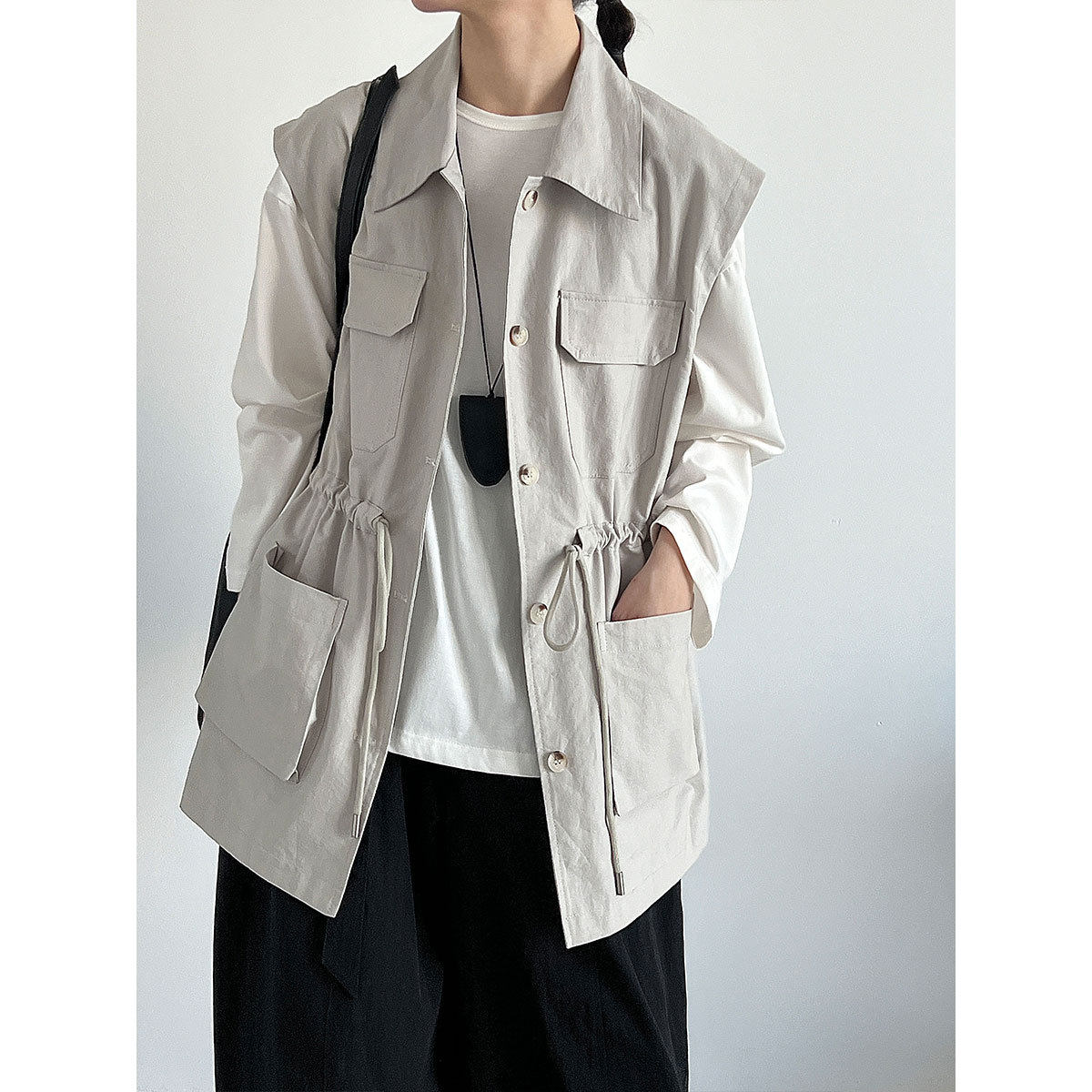 欧洲站2026春季新款抽绳收腰口袋无袖上衣美式设计感工装风马甲女