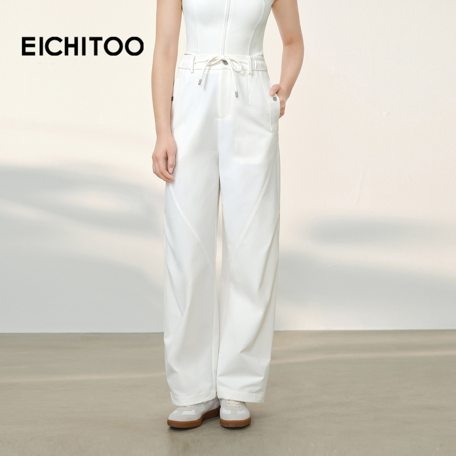 爱居兔白色系带休闲工装裤女2026年春季新款宽松户外时尚运动长裤