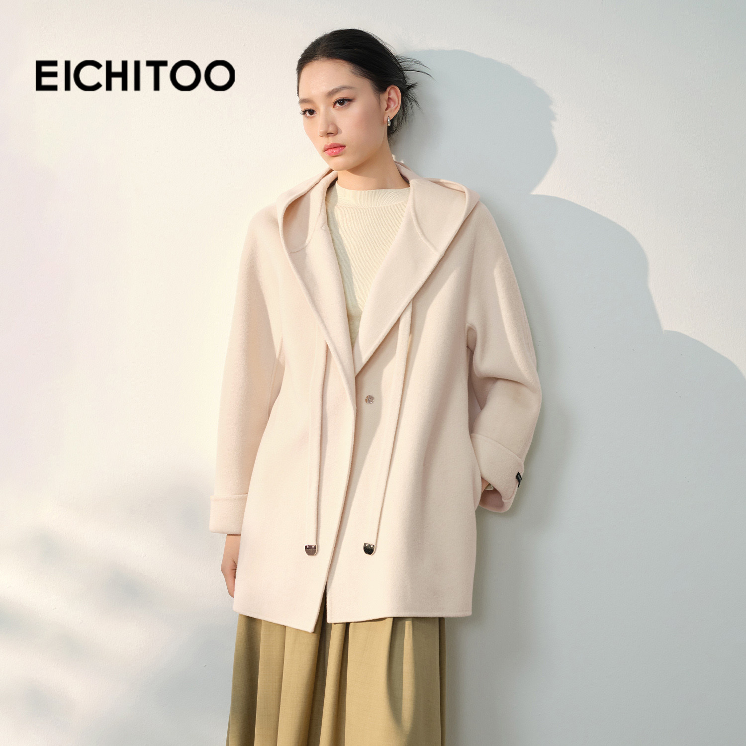 爱居兔减龄绵羊毛双面呢大衣2025年冬季新款女连帽中长款毛呢外套