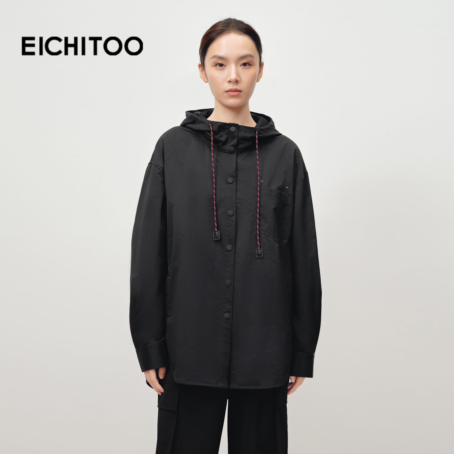 流线型连帽衬衫 轻松拿捏高阶衣品