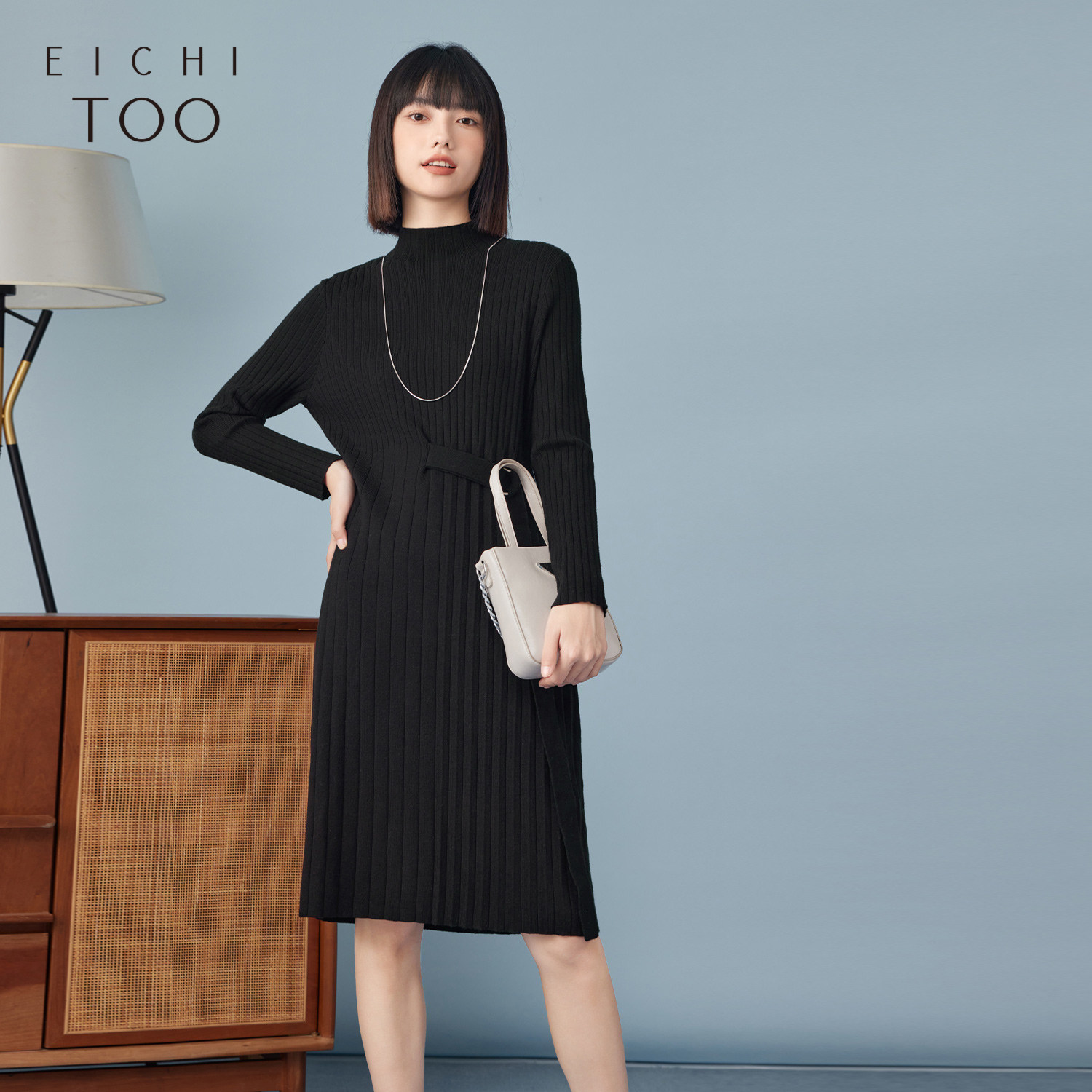 爱居兔冬季新款经典黑色通勤时尚针织衫连衣裙