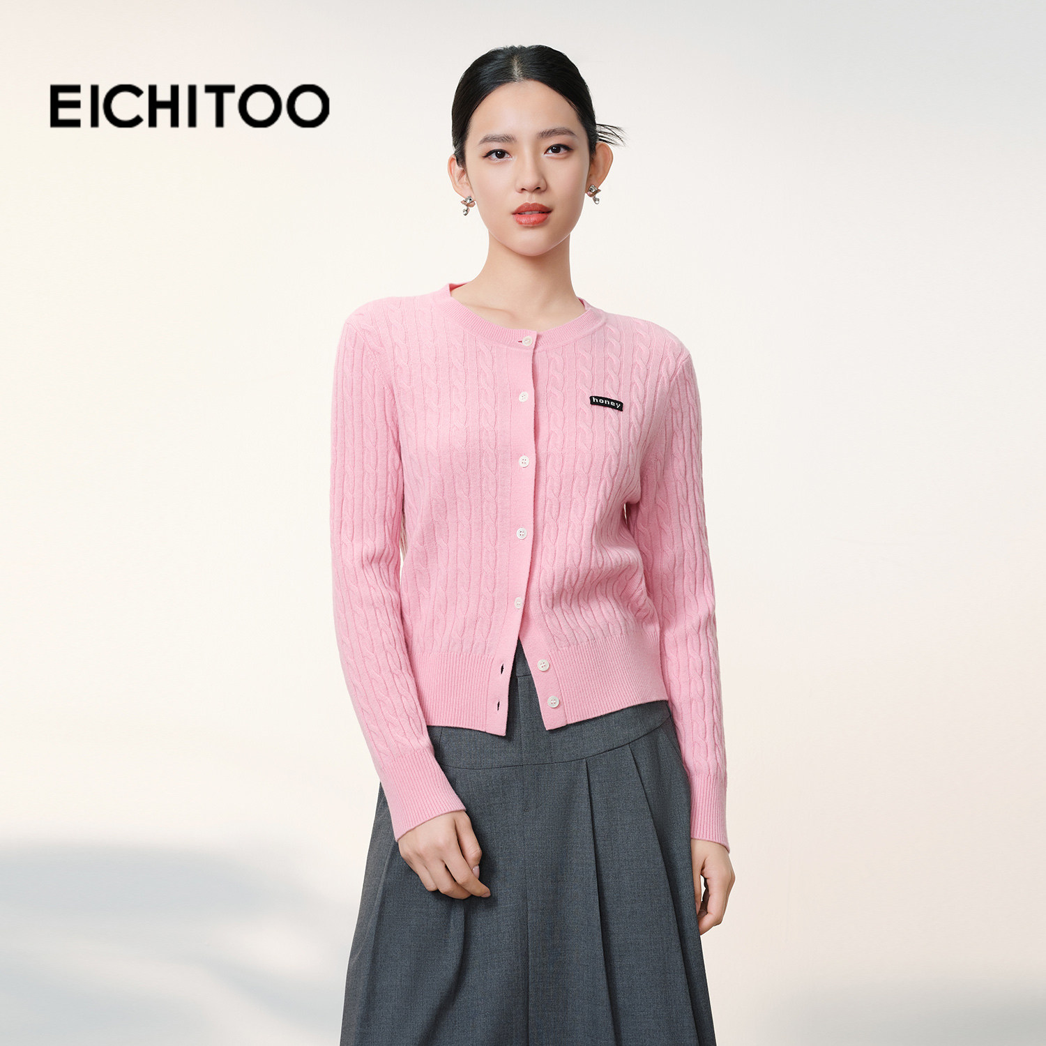 爱居兔粉色羊毛衫针织开衫女2026年春季新款时尚减龄毛衣短外套