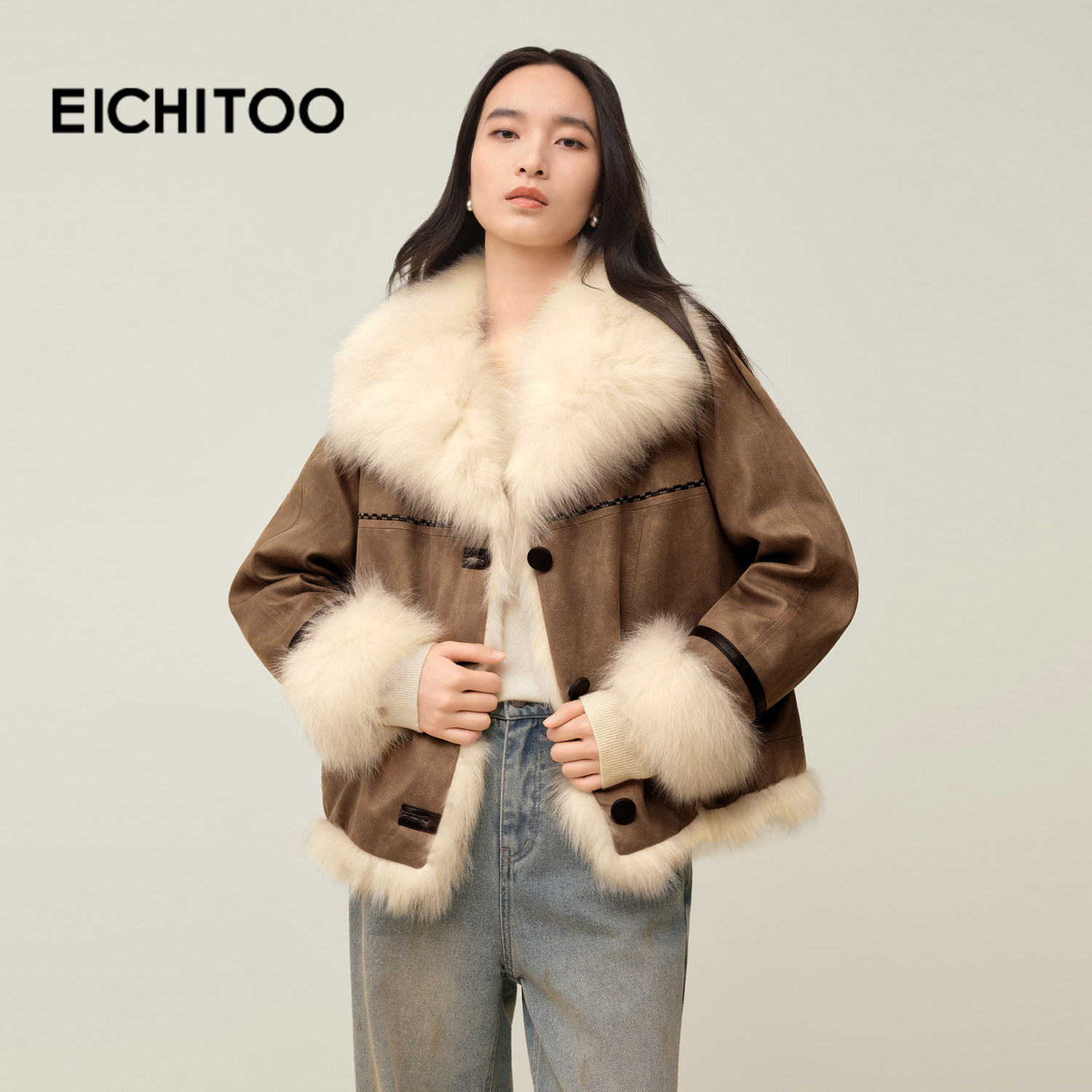爱居兔麂皮拼接狐狸毛皮草2025年冬季新款复古优雅冬夹克外套