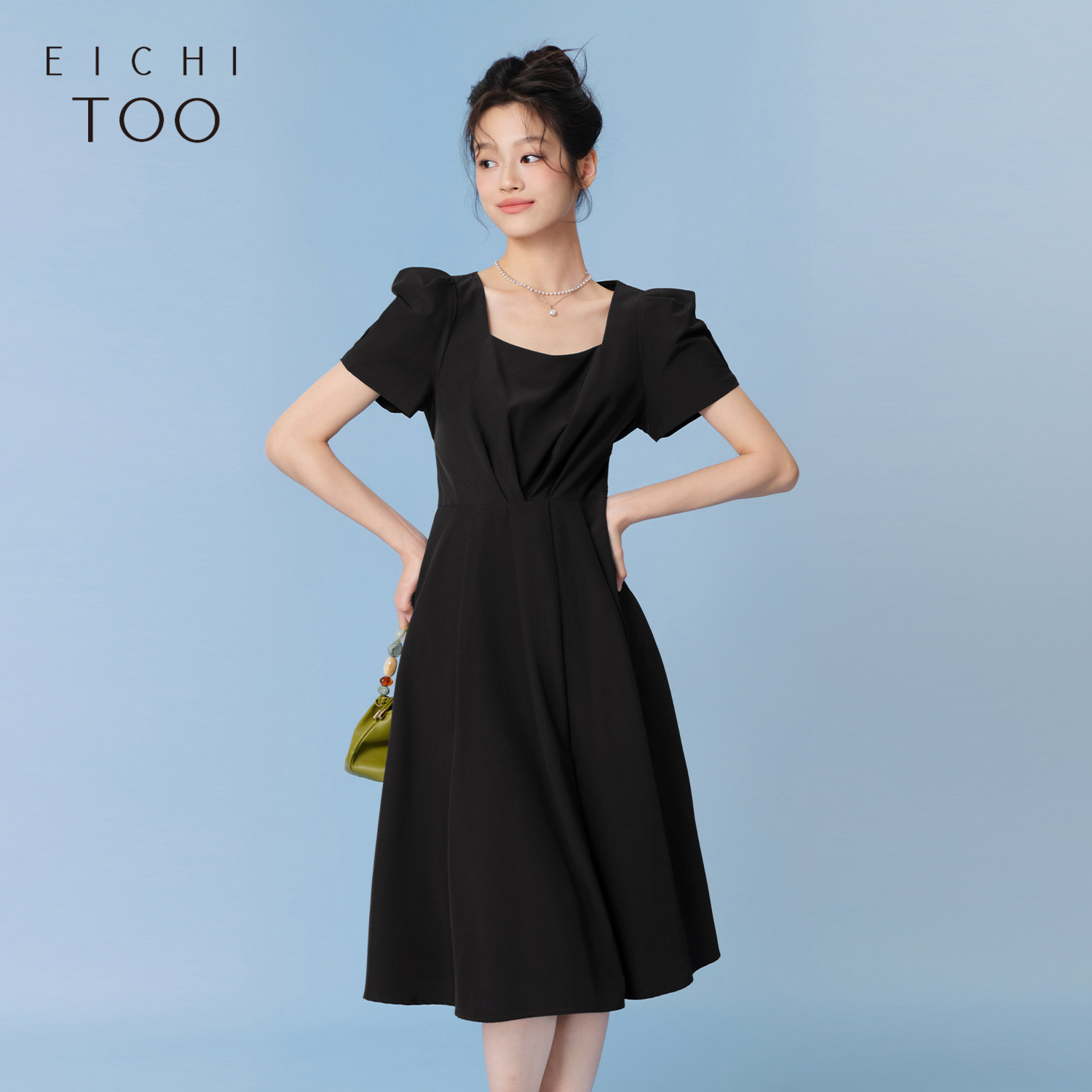 爱居兔夏季新款简约大气赫本风短袖连衣裙小黑裙