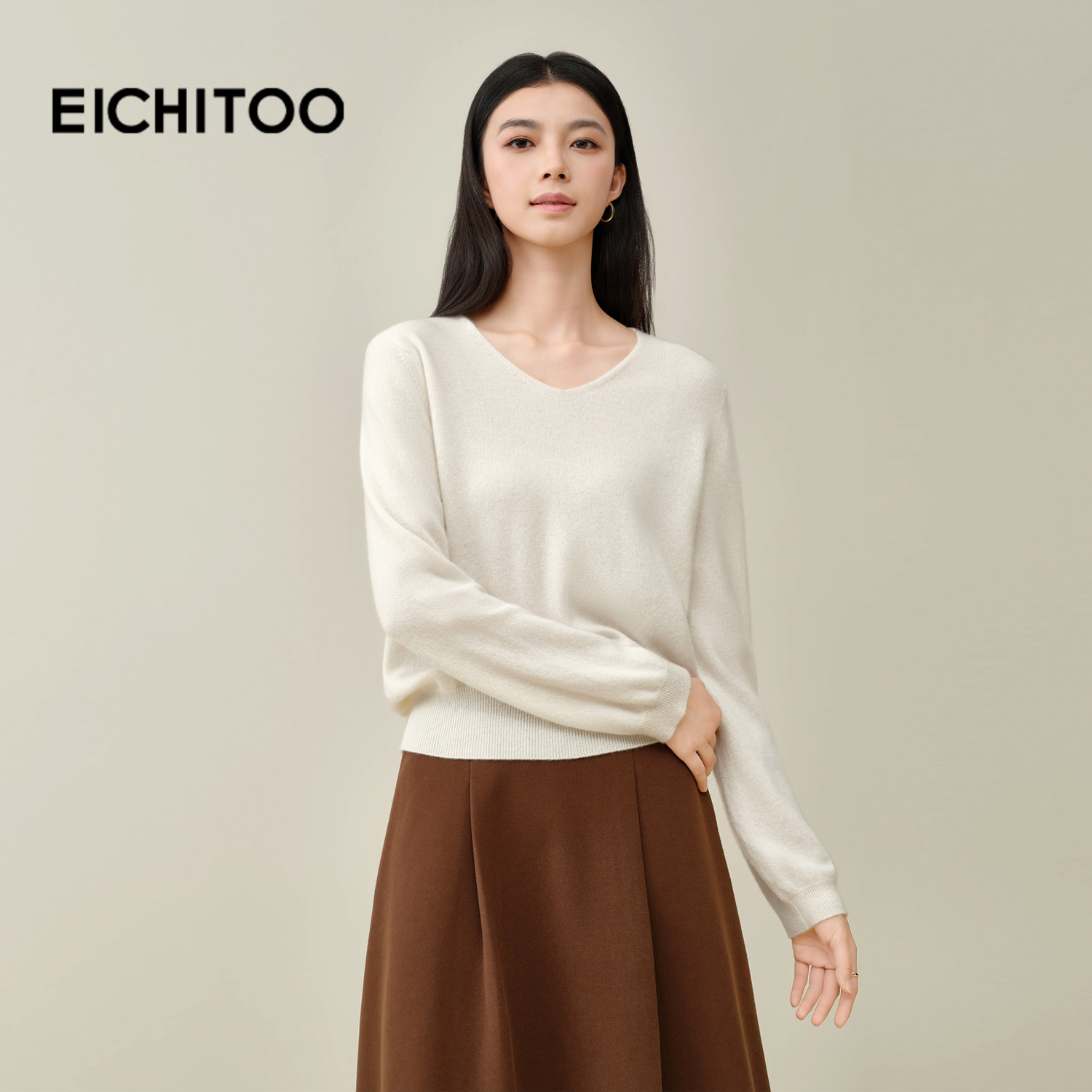 爱居兔优雅高级针织衫2025年冬季新款女简约显瘦内搭外穿长袖