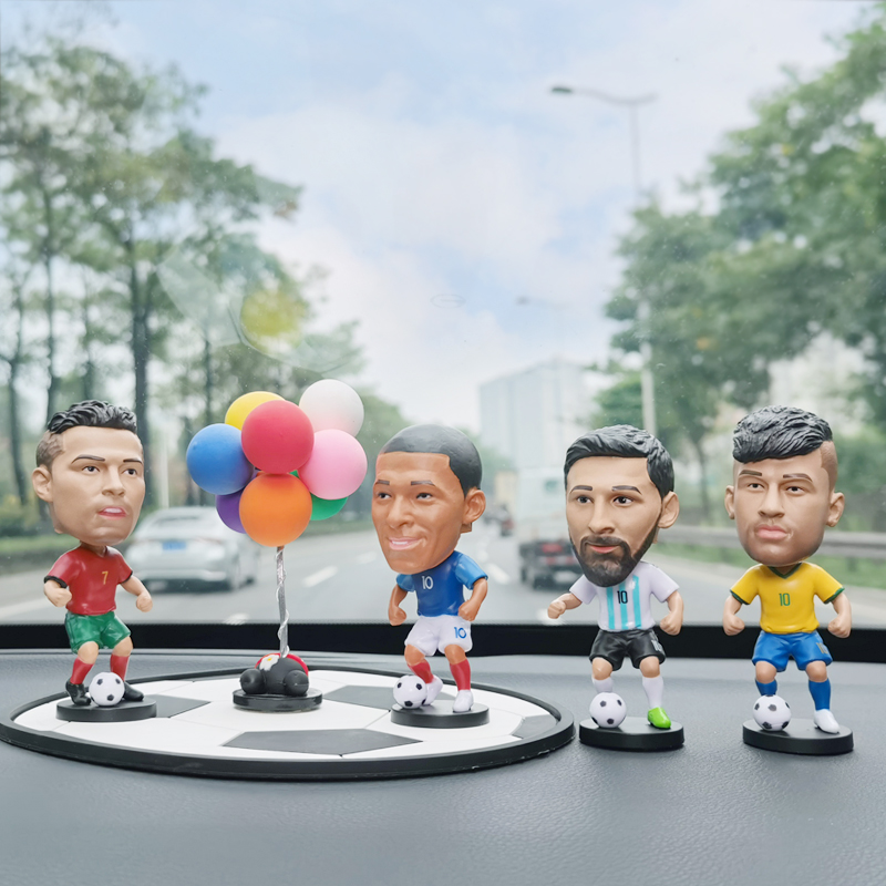 足球明星摇头弹簧人偶公仔摆件