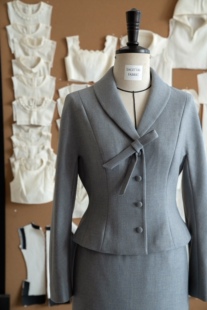 女高级感气质通勤高端西装 套装 毛呢外套半身裙两件套 时尚 2025新款