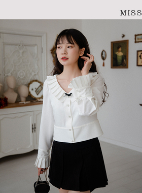 白色衬衫女早春原创新款学生小个子荷叶V领宽松长袖短款高腰上衣