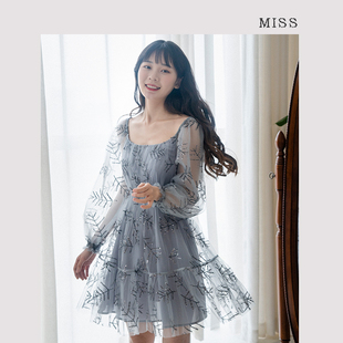 女装2024新款春装亮片网纱法式温柔风超仙长袖显瘦松紧短款连衣裙