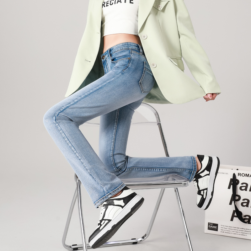 通勤提臀直筒牛仔裤女弹力不紧绷