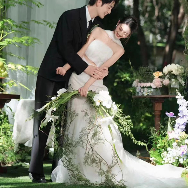 绢花影楼摄影森系叶子手捧花