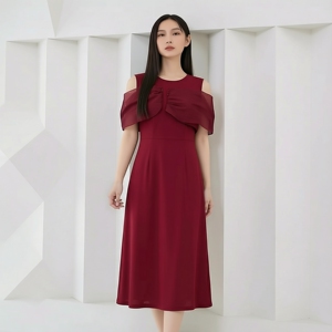 丽新折扣女装 M魅系列26夏装30年高档老牌委婉露肩钉钻连衣裙样衣