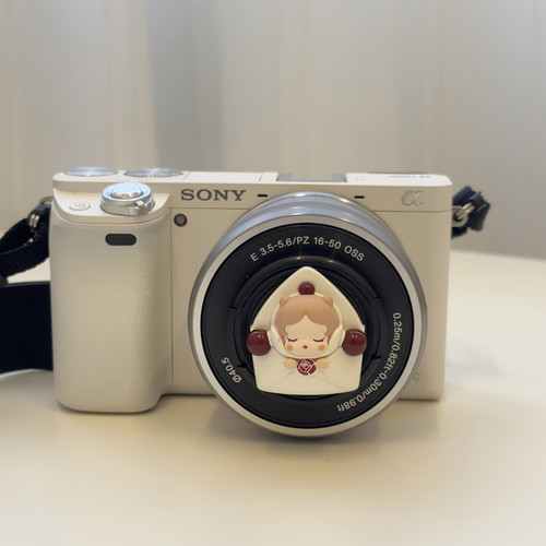 新款泡泡玛特情书系列萌粒镜头盖索尼佳能富士尼康奥林巴斯镜头盖