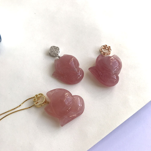 老料天然马粉水晶狐狸吊坠