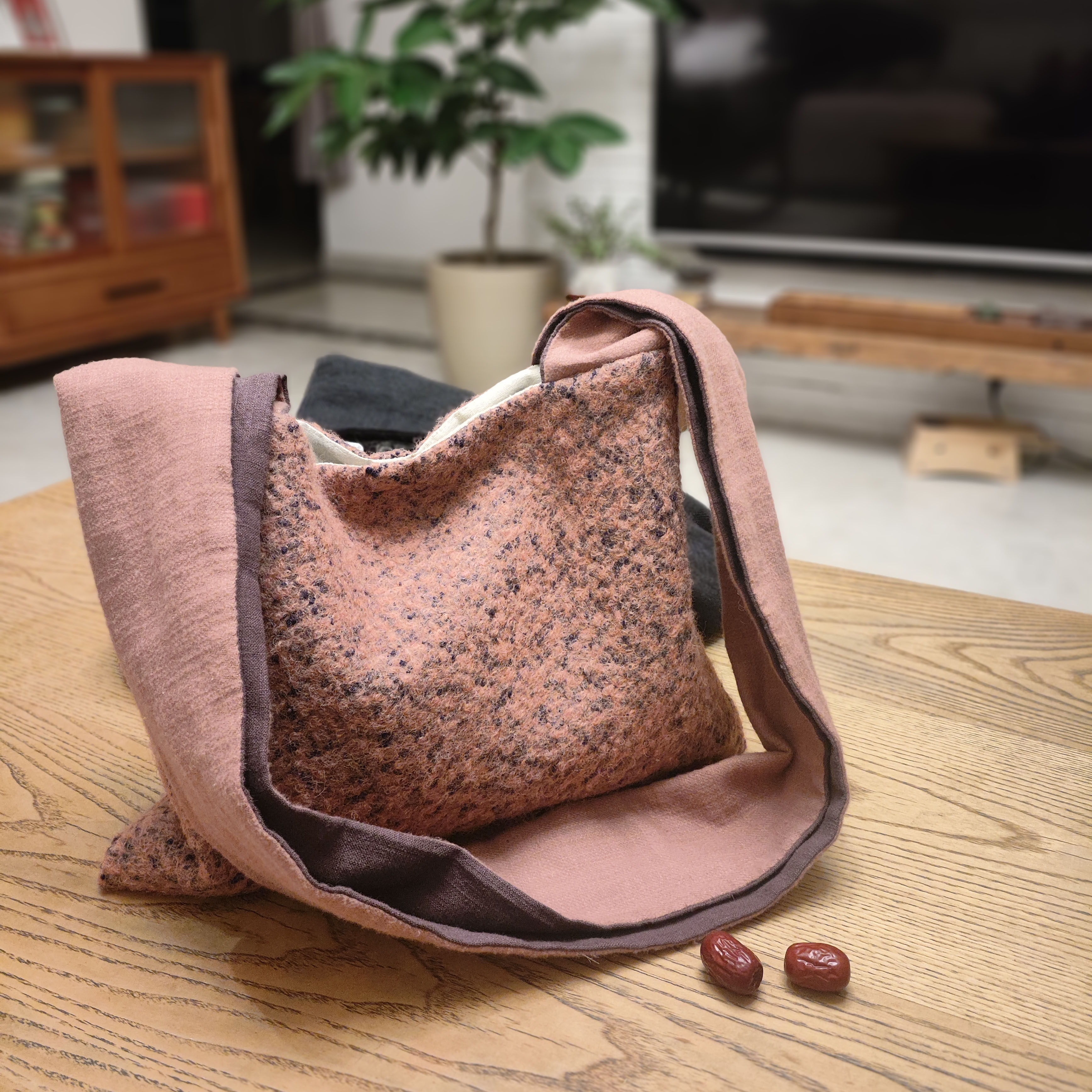 庸庸布包文艺新款毛呢单肩女士随性斜挎包棉麻单间小众通勤托特包,箱包皮具/热销女包/男包,通用款女包,淘宝优惠券,粉丝福利购,淘宝优惠卷